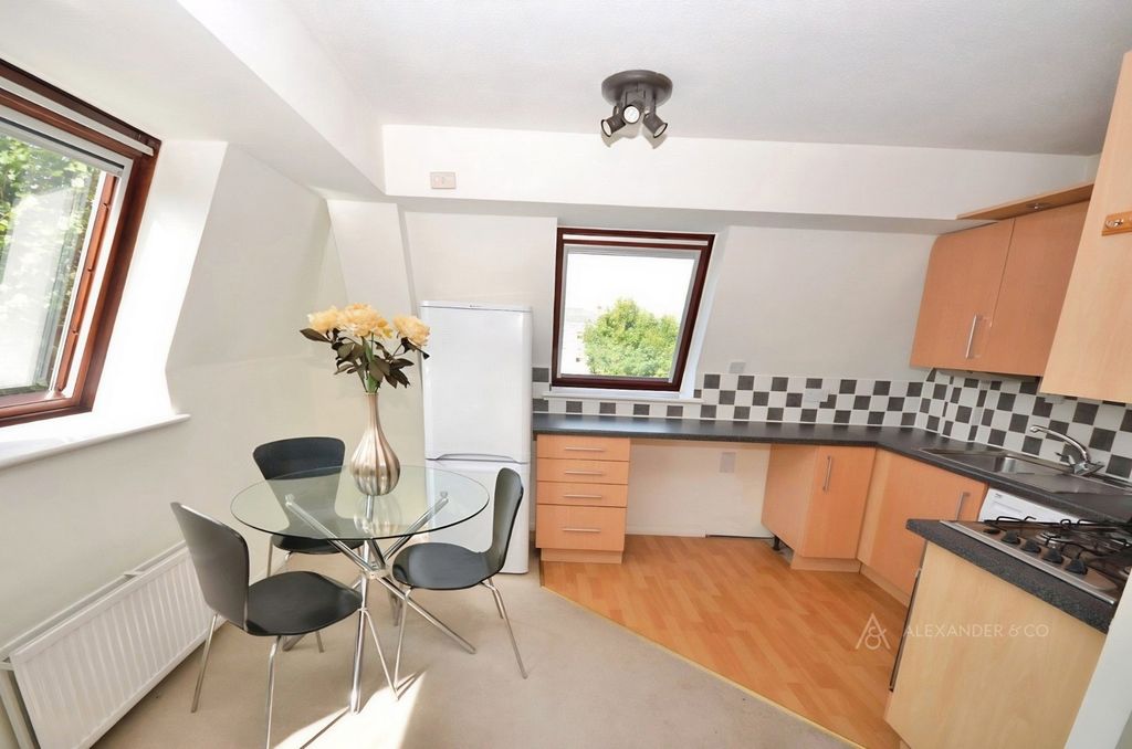 Property photo 2 of 9 Pbox-Img.Jpg