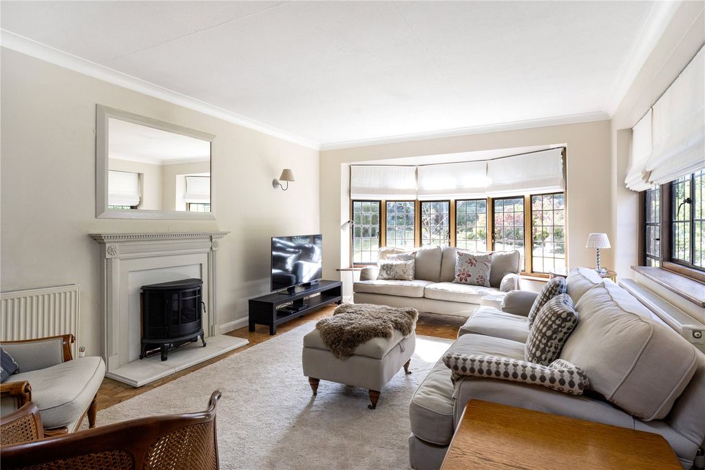 Property photo 2 of 17 Sitting Room