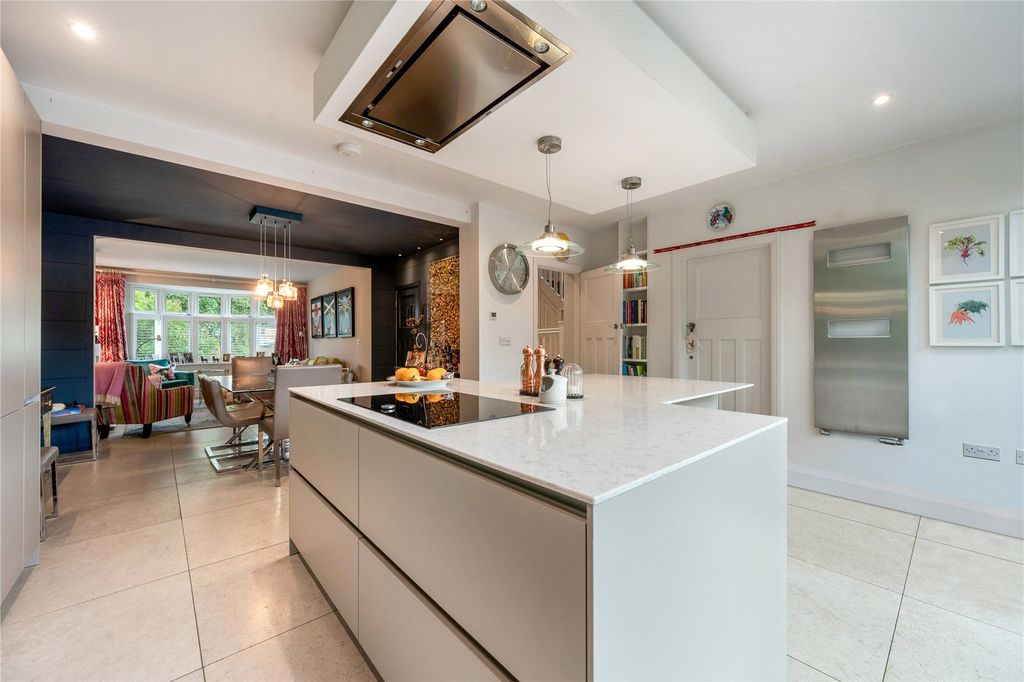 Property photo 3 of 20 Family Kitchen