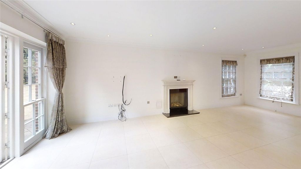 Property photo 2 of 12 Picture No. 06