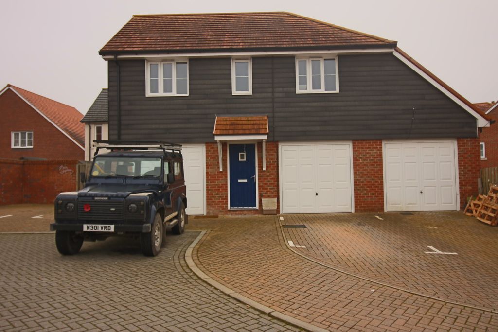 Property photo 1 of 9 Front