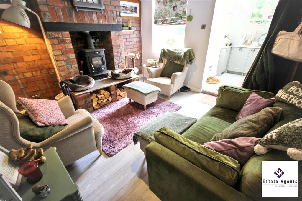 Property photo 3 of 24 Kitchen/Diner