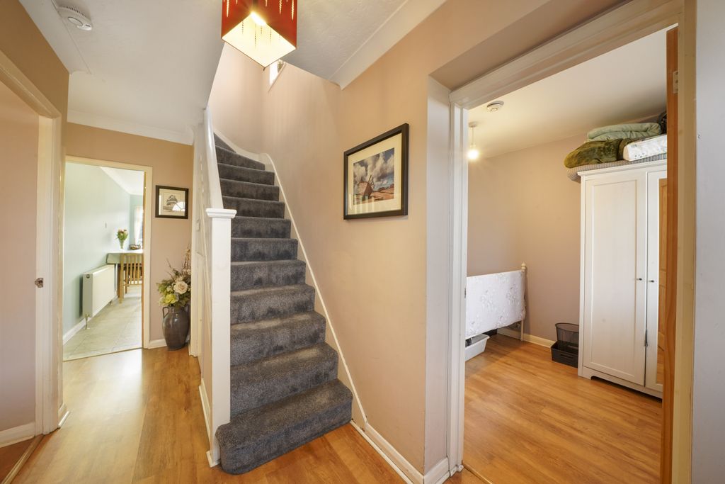 Property photo 3 of 21 Gallery