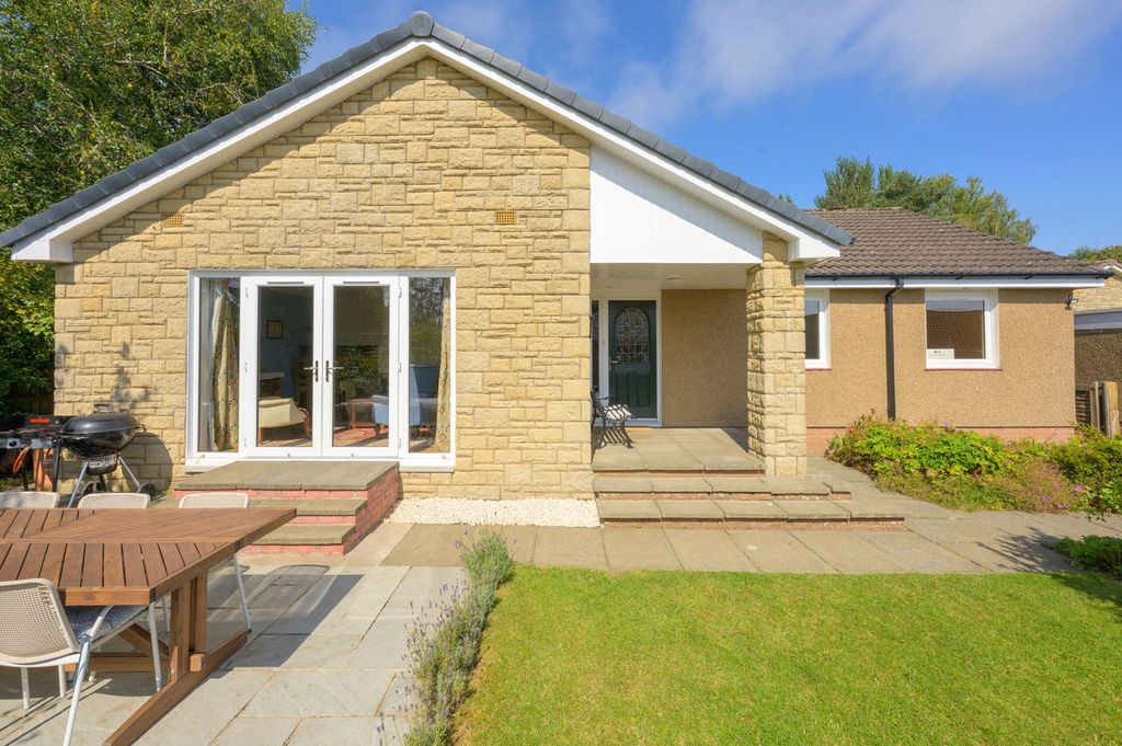 Property photo 1 of 34