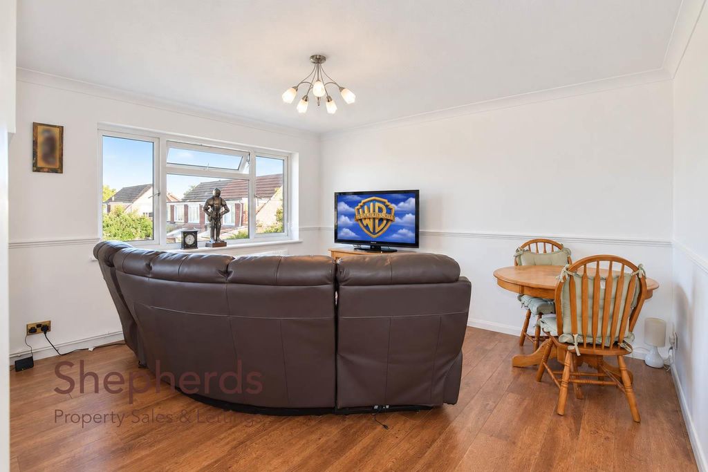 Property photo 3 of 17 Ffb653F7-9E88-46B0-9Aec-18010328Dbd6.Jpg