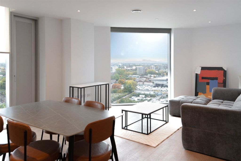 Property photo 2 of 31 Picture No. 42