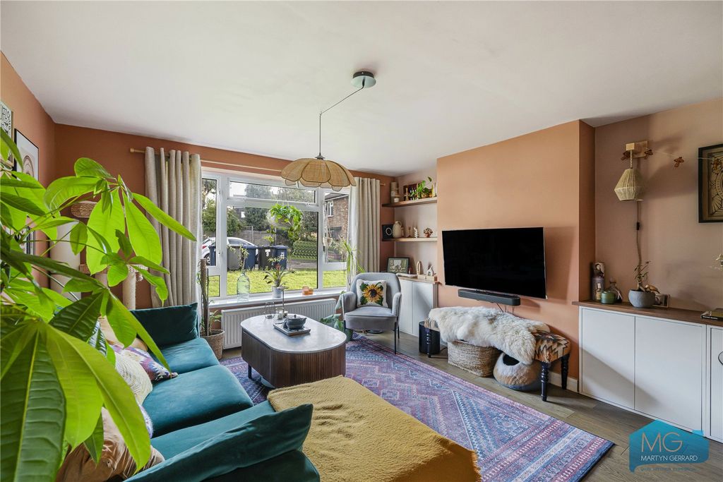 Property photo 2 of 23 Picture No. 27