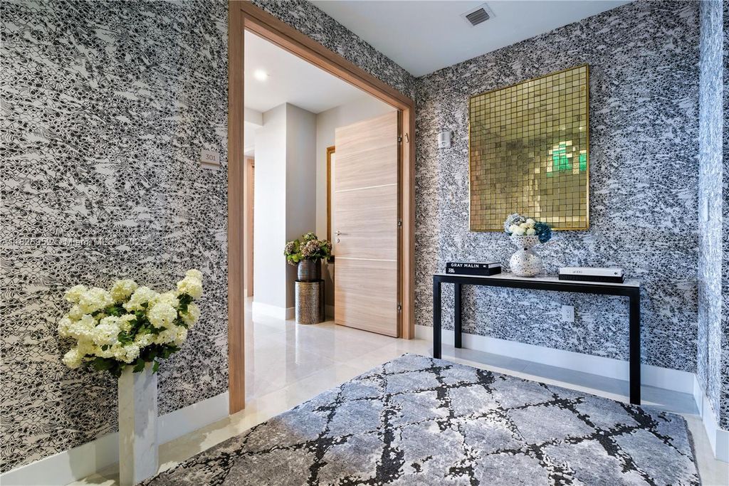 Property photo 2 of 46 <Alttext/>