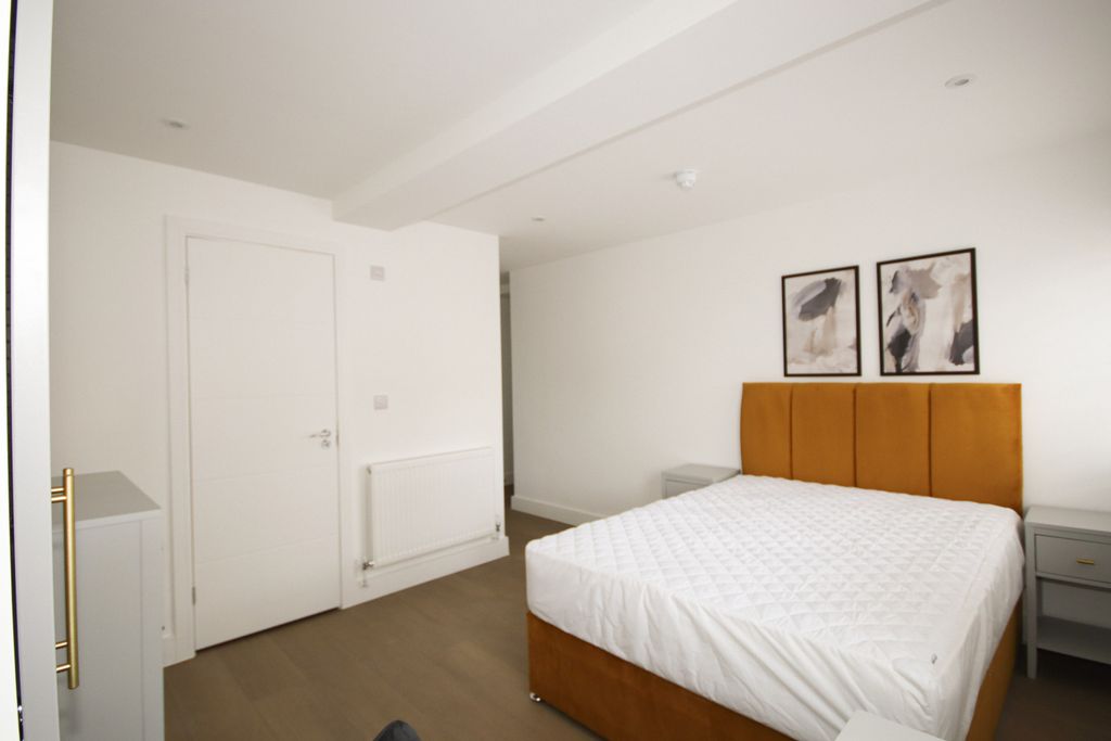 Property photo 2 of 5 Gallery