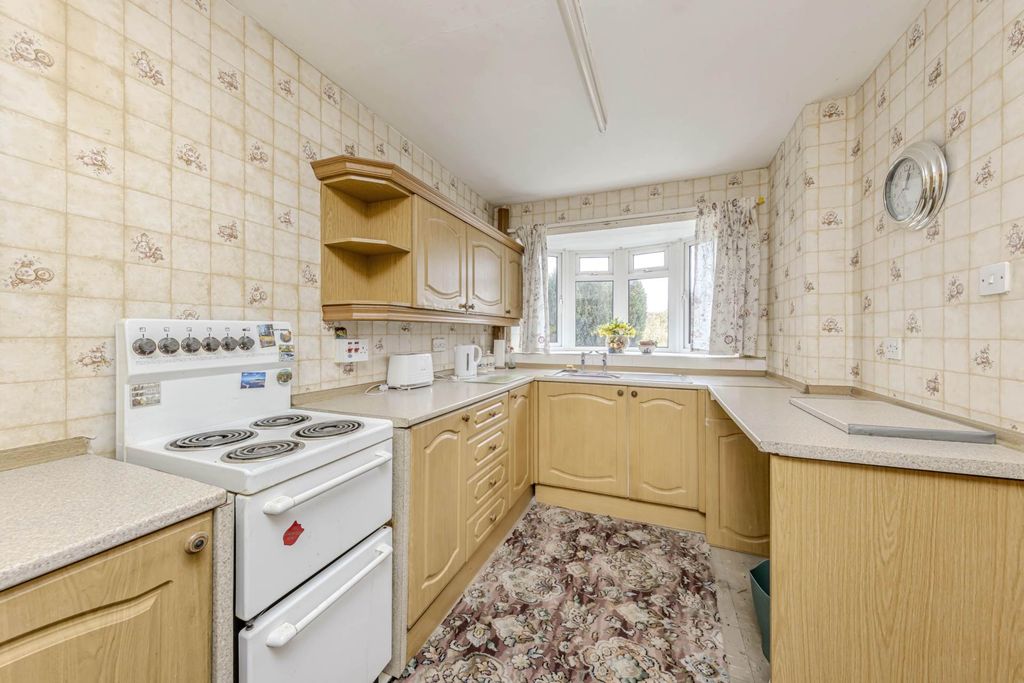 Property photo 3 of 24