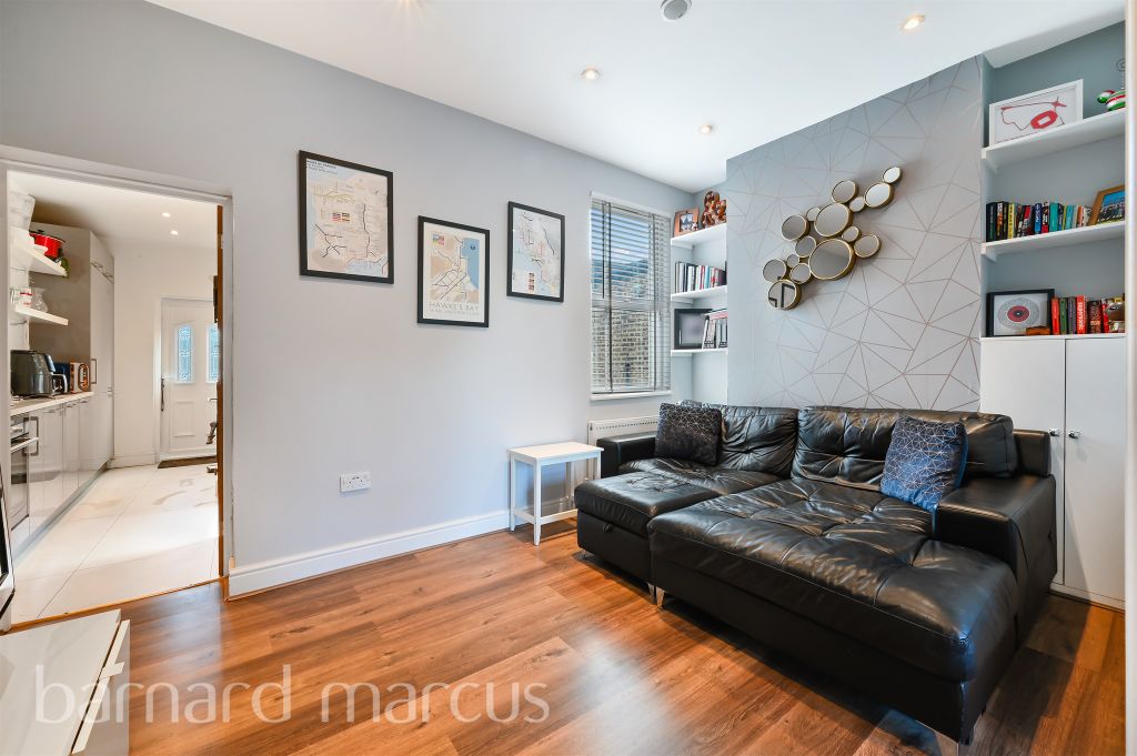 Property photo 2 of 12