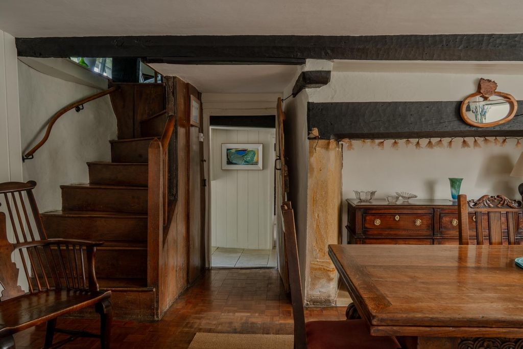 Property photo 3 of 37