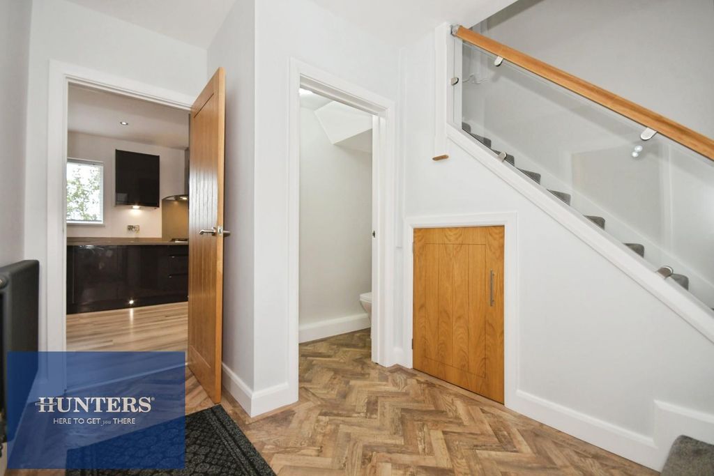 Property photo 3 of 19 Hall.Jpg