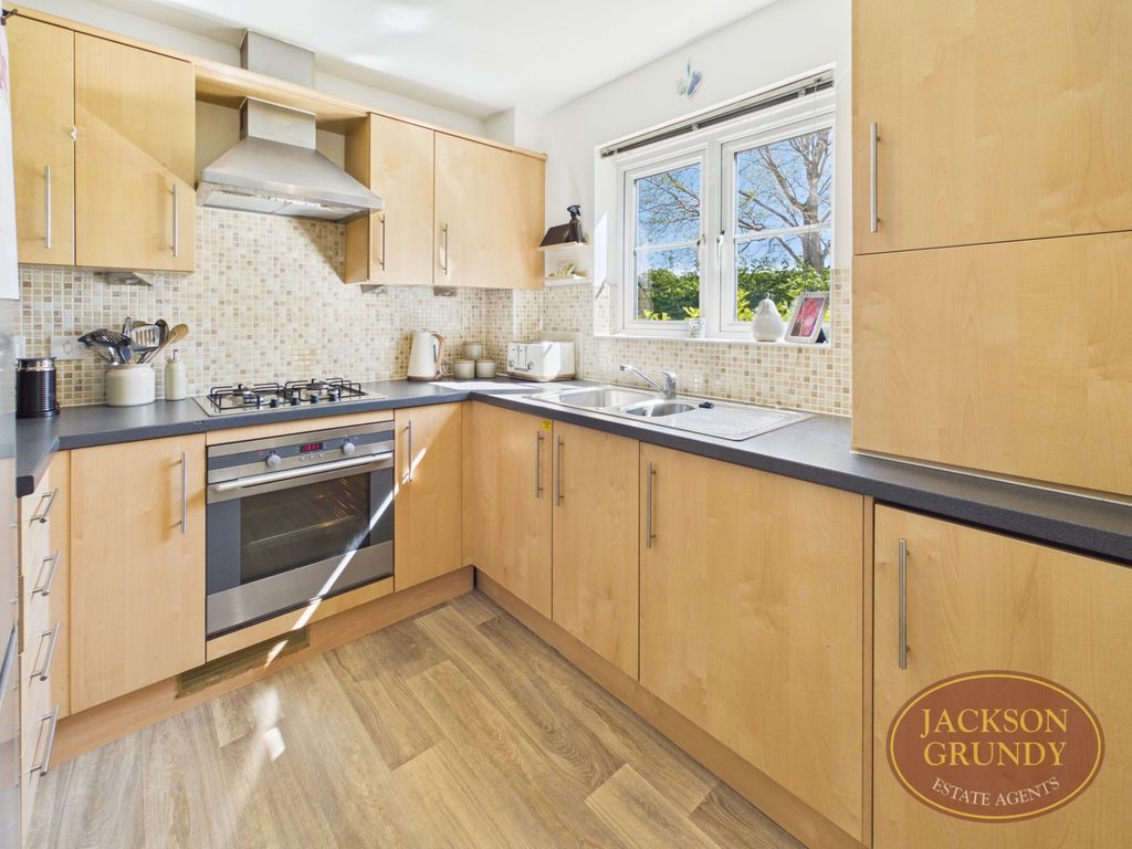 Property photo 3 of 7 Photo 2