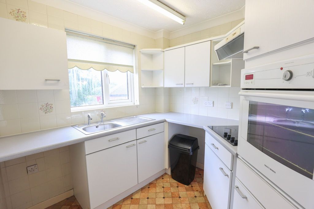 Property photo 3 of 11