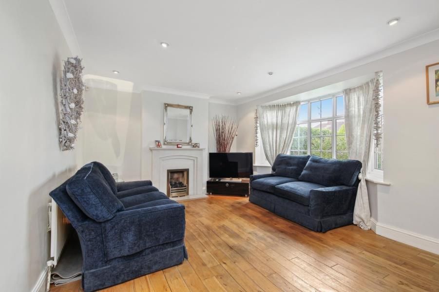 Property photo 2 of 13