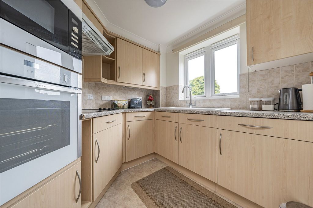 Property photo 3 of 14 Picture No. 05