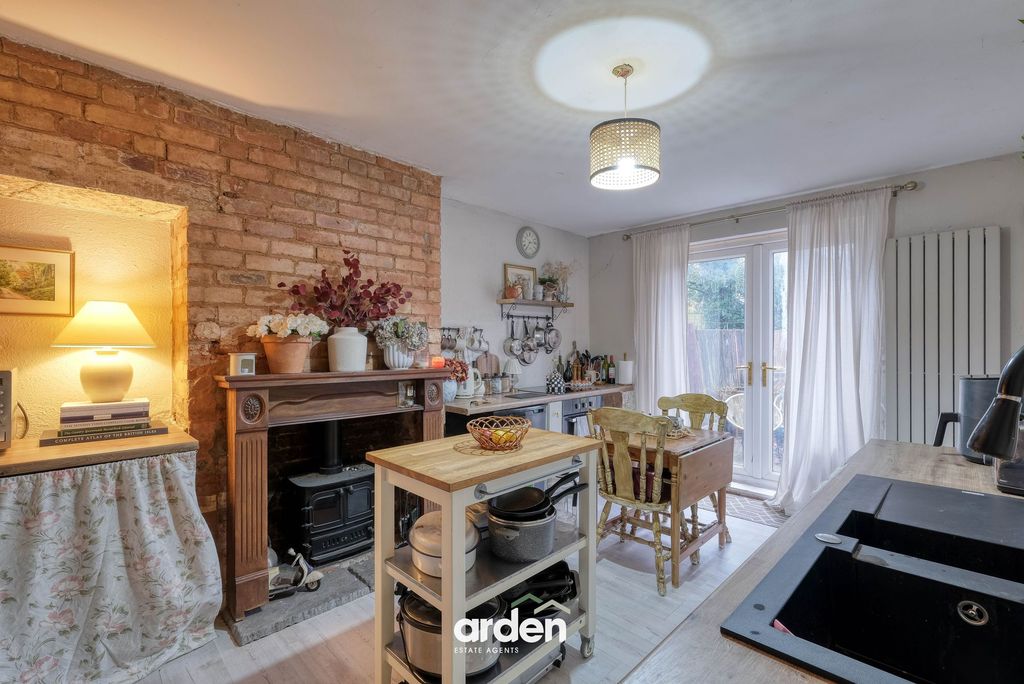 Property photo 3 of 11