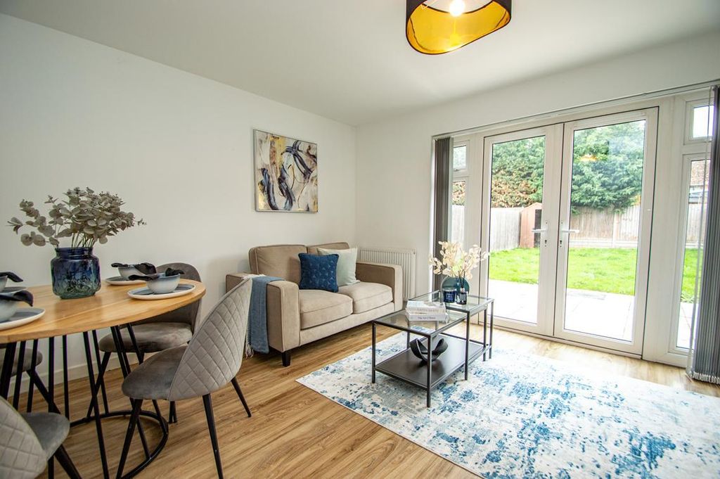 Property photo 2 of 9 Lounge Diner