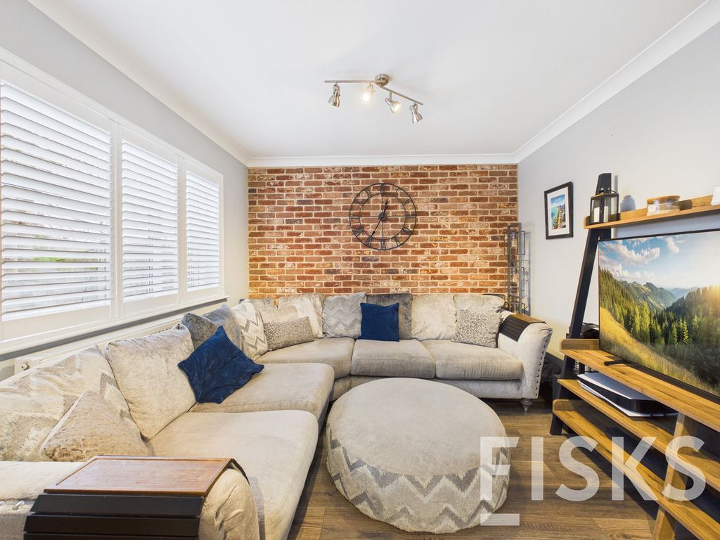 Property photo 3 of 16