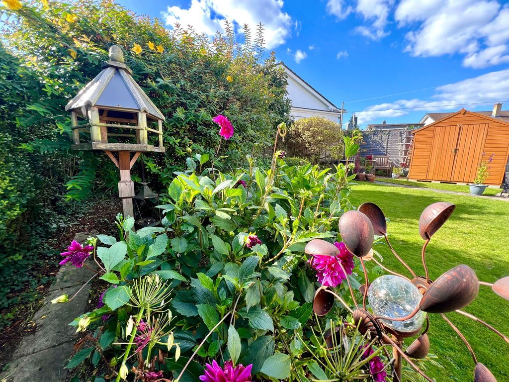 Property photo 3 of 25