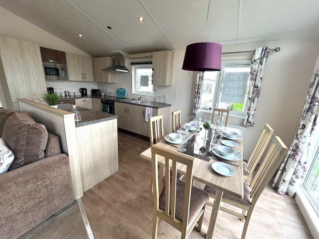 Property photo 2 of 7 Delta Evesham 2015 Car0020532 140525809.Jpeg