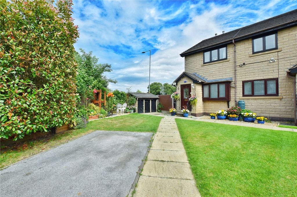 Property photo 1 of 15 Front