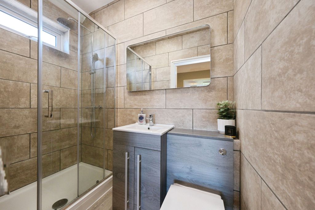 Additional image 19 of 5 bed detached house for saleWyvern Avenue, Nottingham NG10