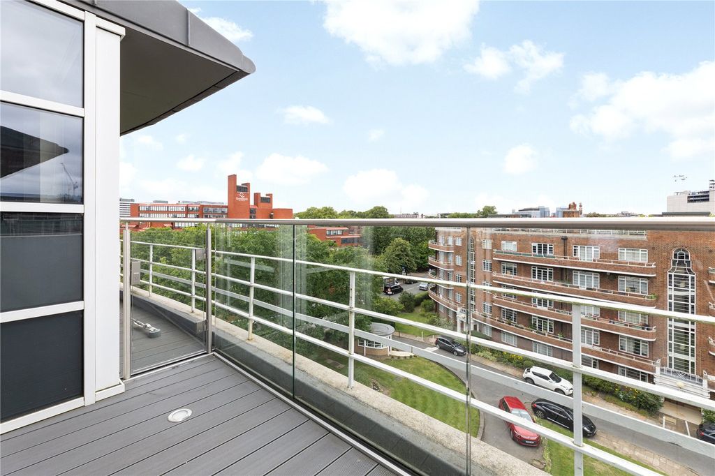 Property photo 2 of 14 Balcony