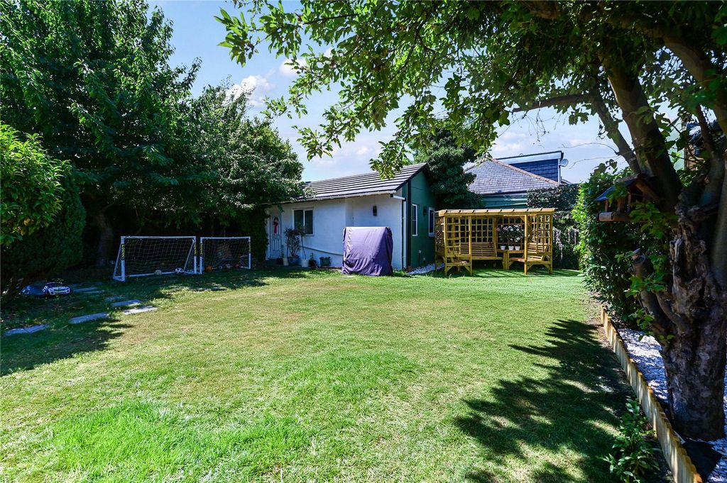 Property photo 3 of 22 Picture No. 30