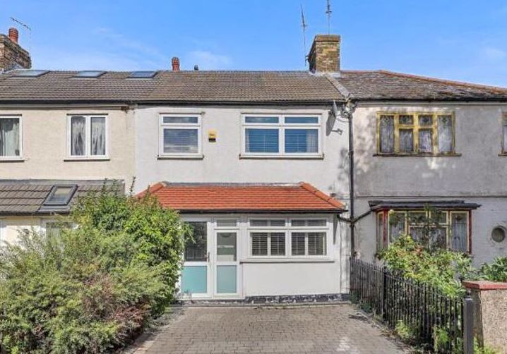 Property photo 1 of 8