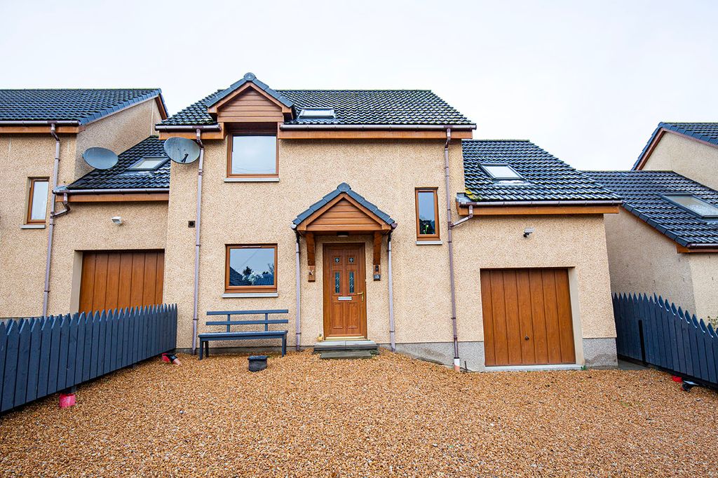 Property photo 1 of 28