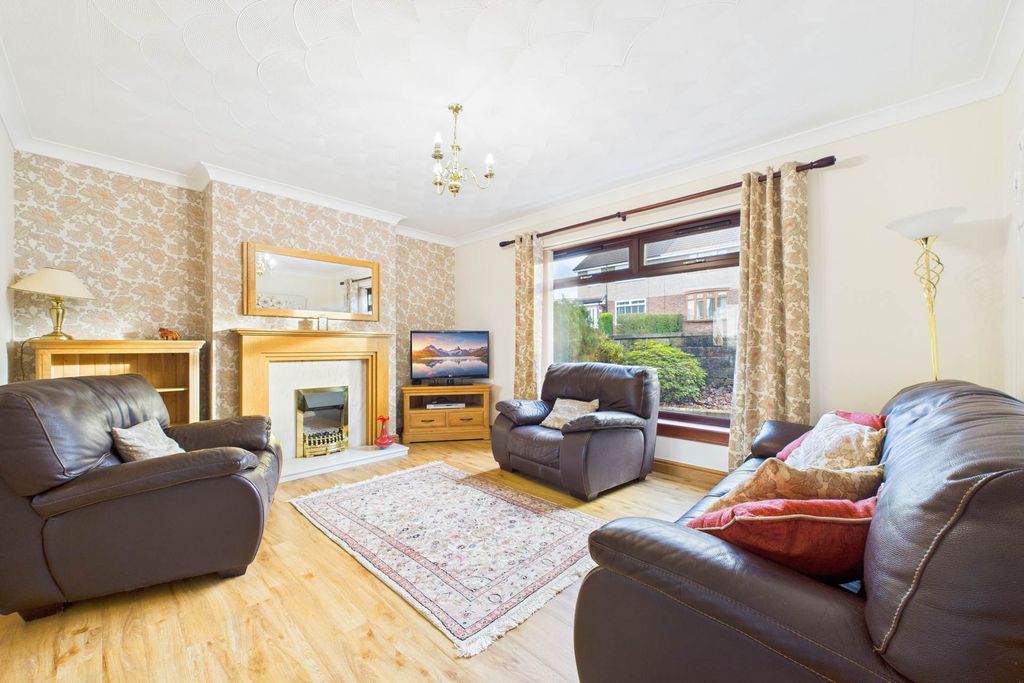 Property photo 2 of 23