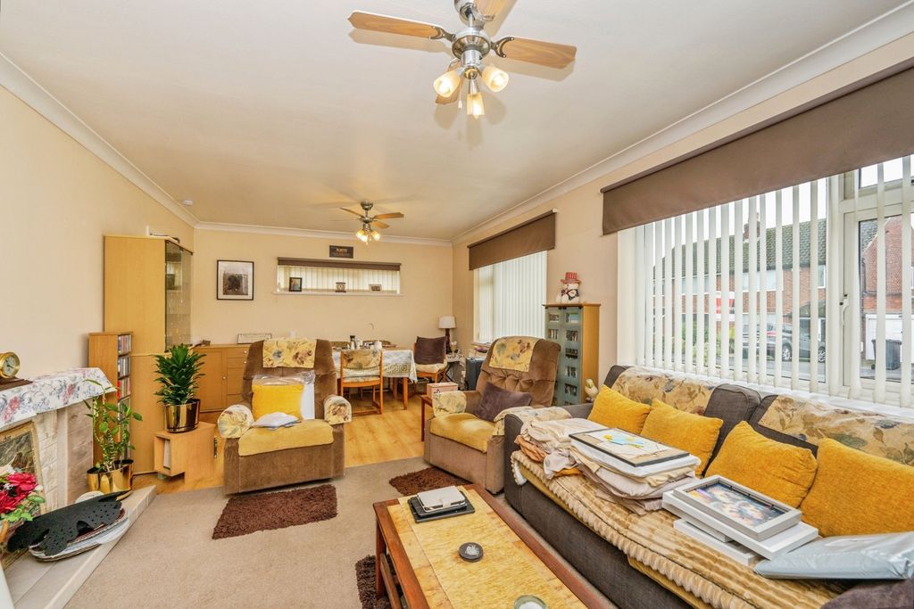 Property photo 3 of 20 Pbox-Img.Jpg