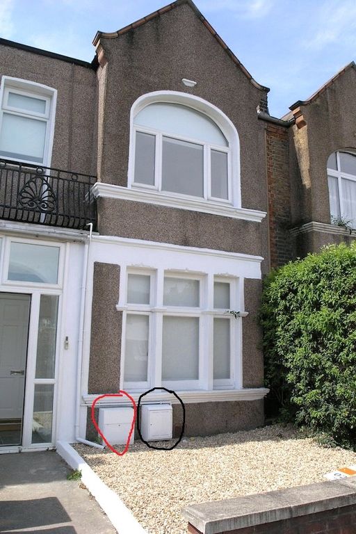 Property photo 2 of 10 Picture No. 21