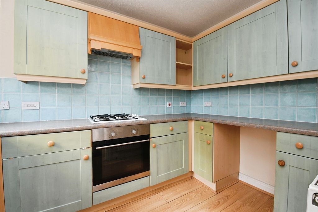 Property photo 2 of 16 Image