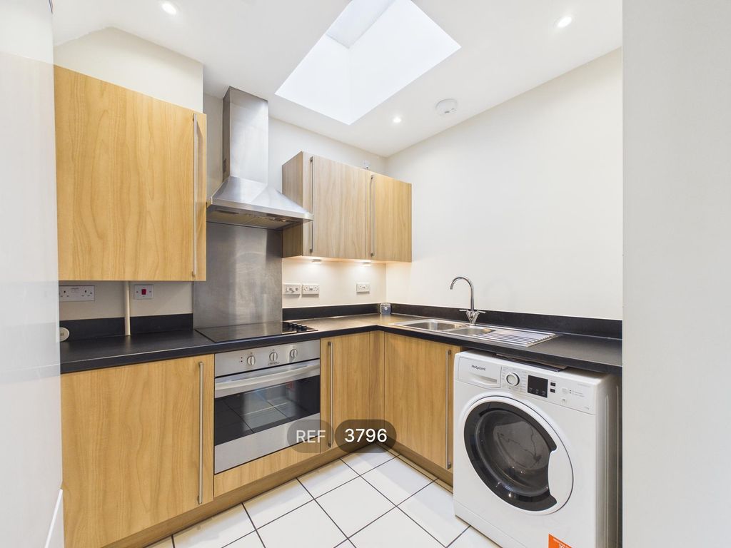 Property photo 2 of 17 Kitchen