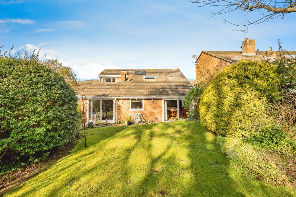 Property photo 3 of 24 Garden