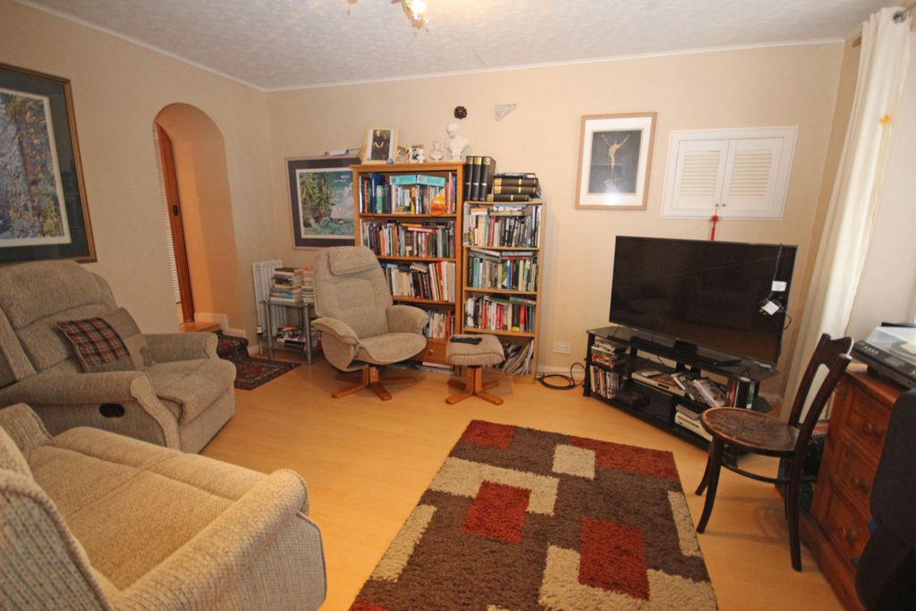 Property photo 3 of 19