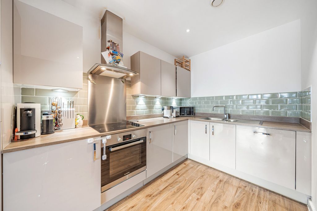 Property photo 2 of 12 Kitchen