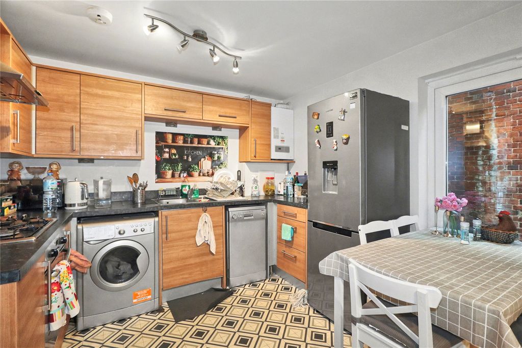 Property photo 3 of 8 Picture No. 04