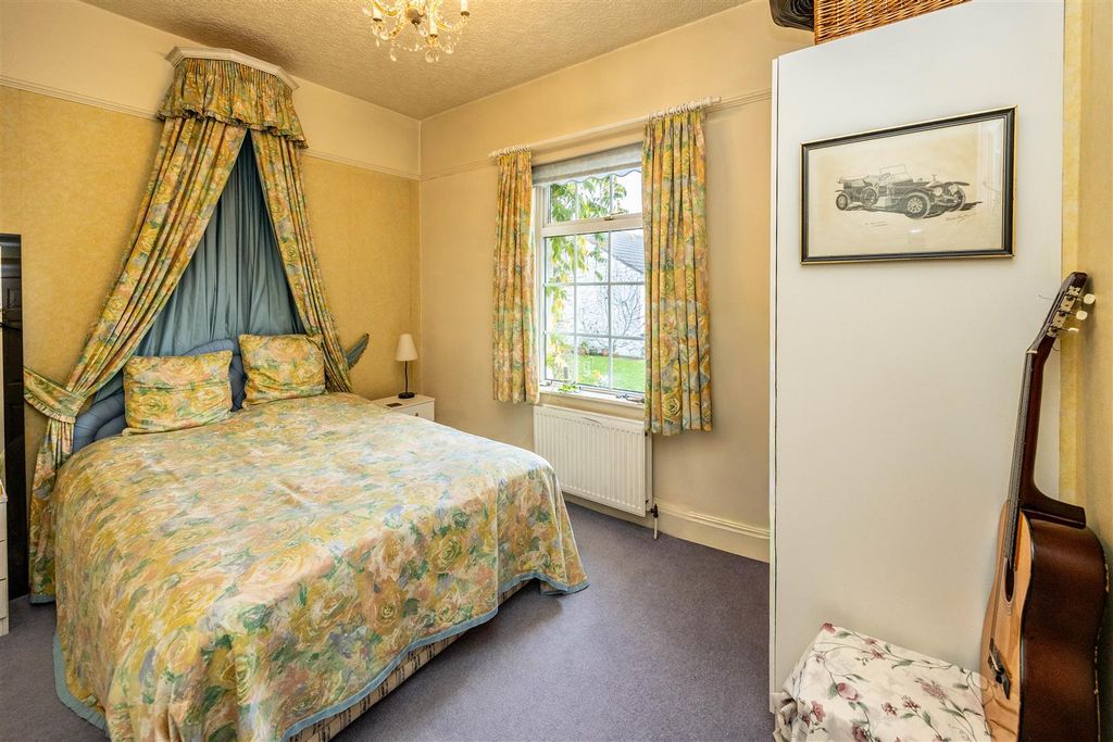 Additional image 43 of 4 bed property for saleWoodside Road, Huddersfield HD4