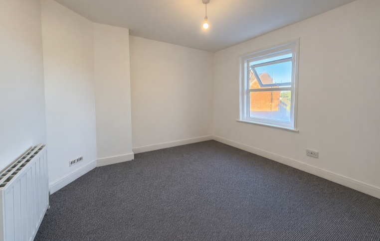 Property photo 3 of 6