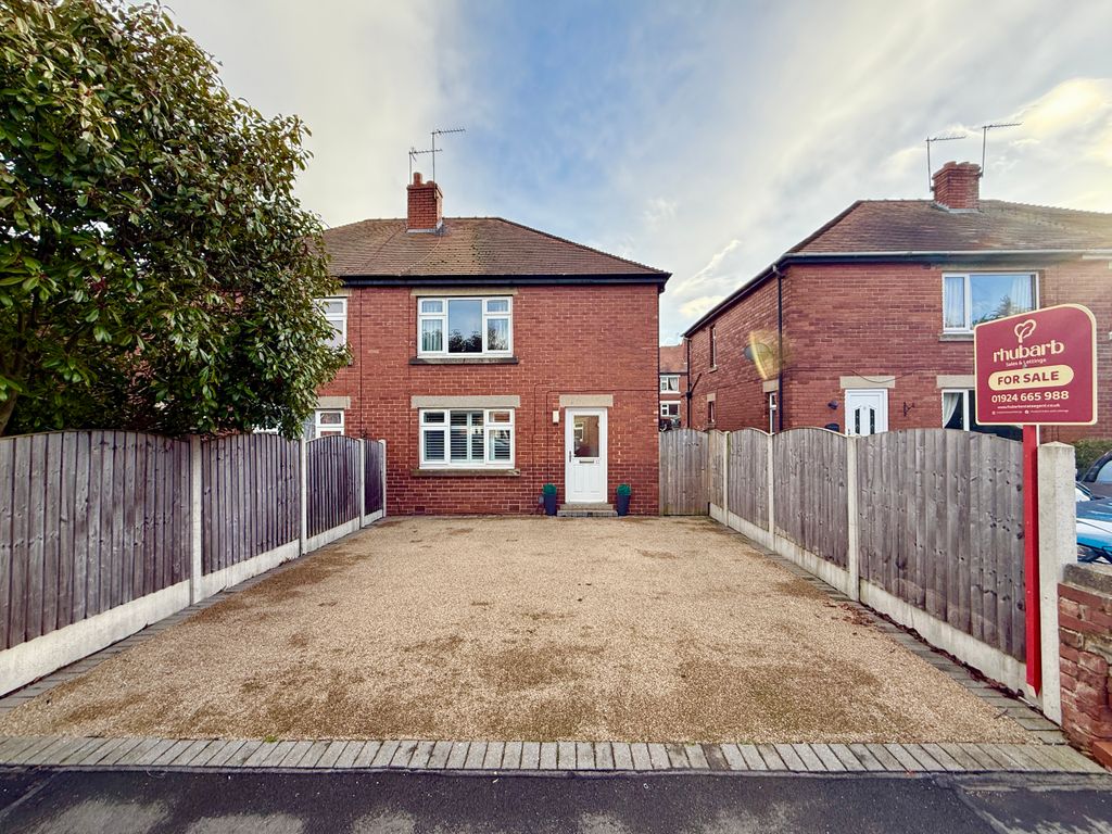 Property photo 1 of 14 External