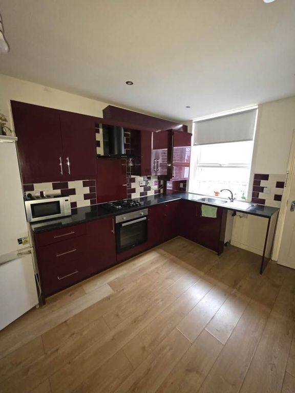 Property photo 2 of 4