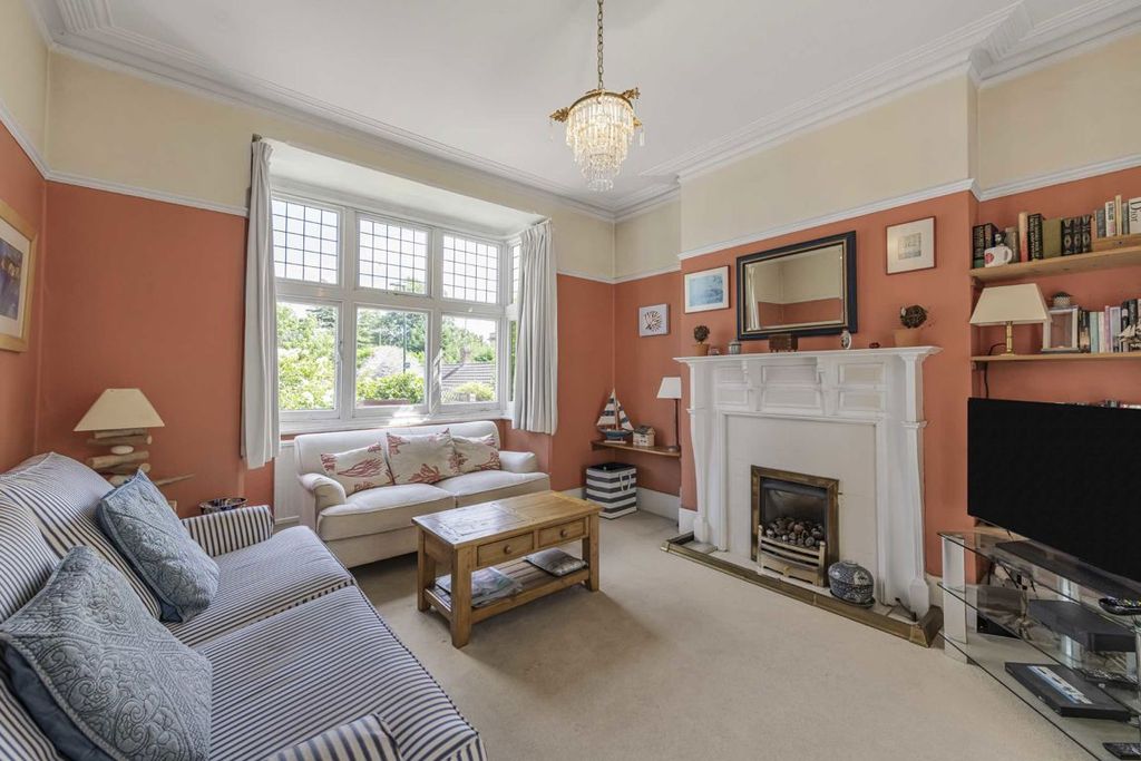 Property photo 2 of 7