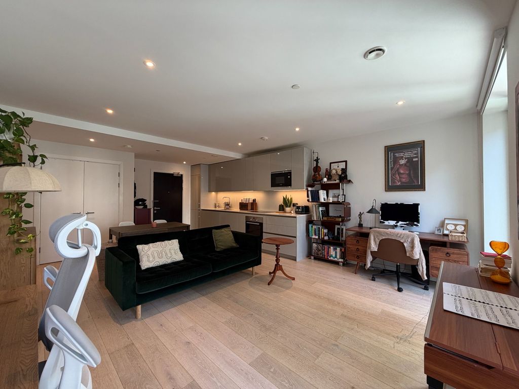 Property photo 3 of 11