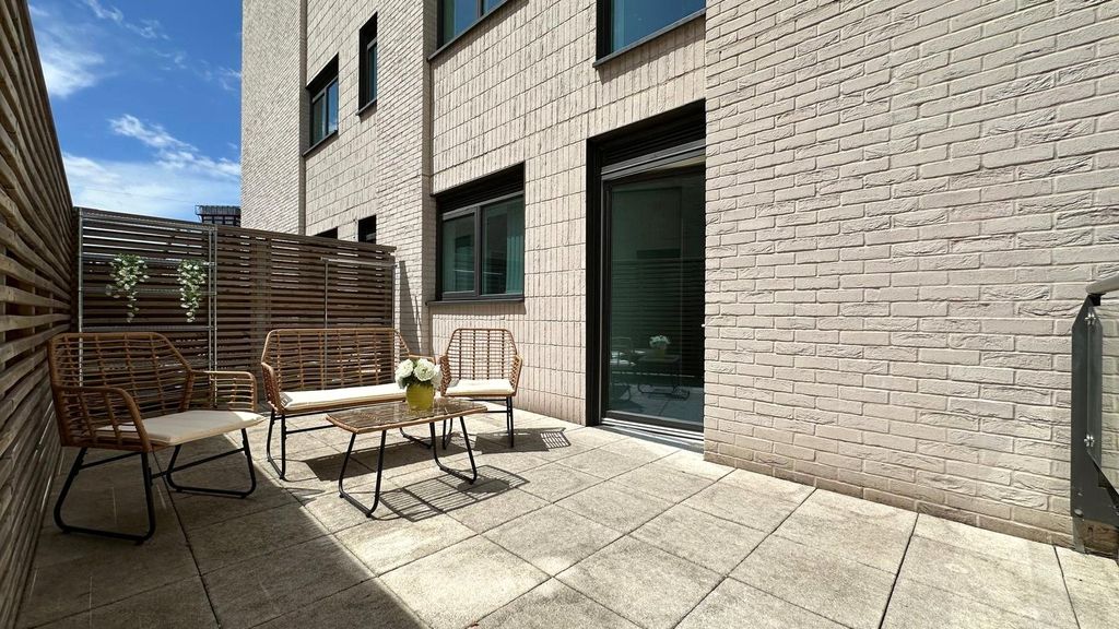 Property photo 2 of 22 Picture No. 12