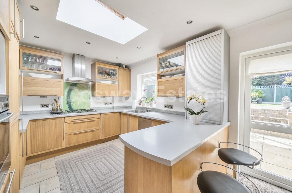 Property photo 3 of 17 d67060A4-A5Ac-4c0E-96c8-Dfc4Ba538847.Jpg