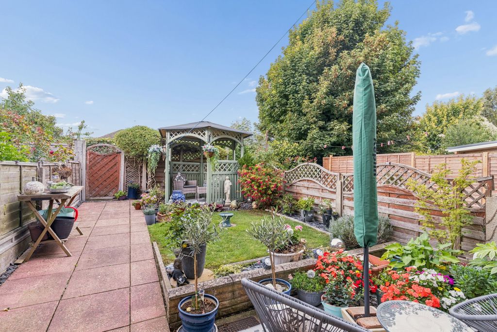 Property photo 3 of 20